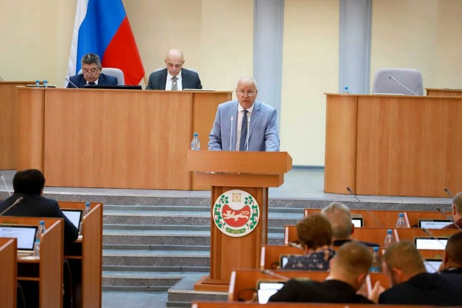 Депутаты парламента Хакасии активно обсудили федеральные инициативы