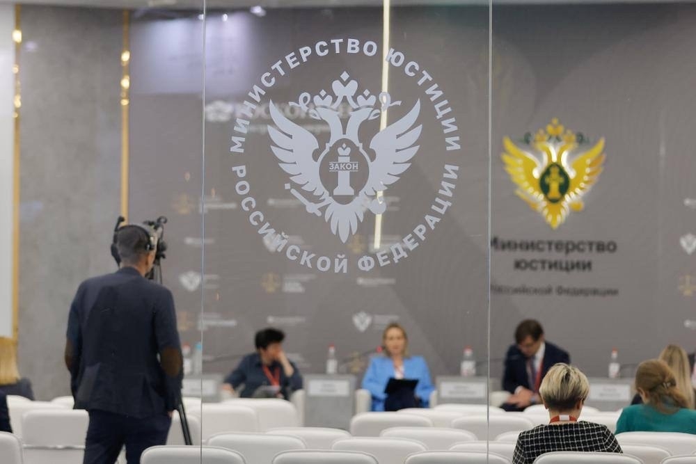 Перспективные направления сферы регулирования юридических услуг обсудили на ПМЮФ-2024