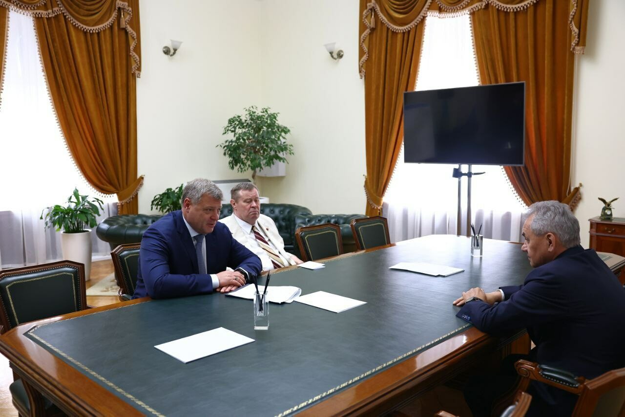 Секретарь Совбеза России Сергей Шойгу встретился с губернатором в Астрахани