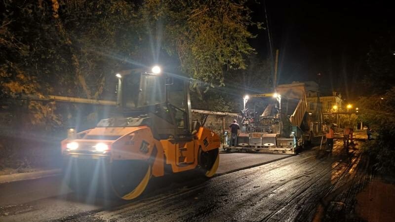 Проезжую часть на улице Шаумяна ремонтируют в Астрахани