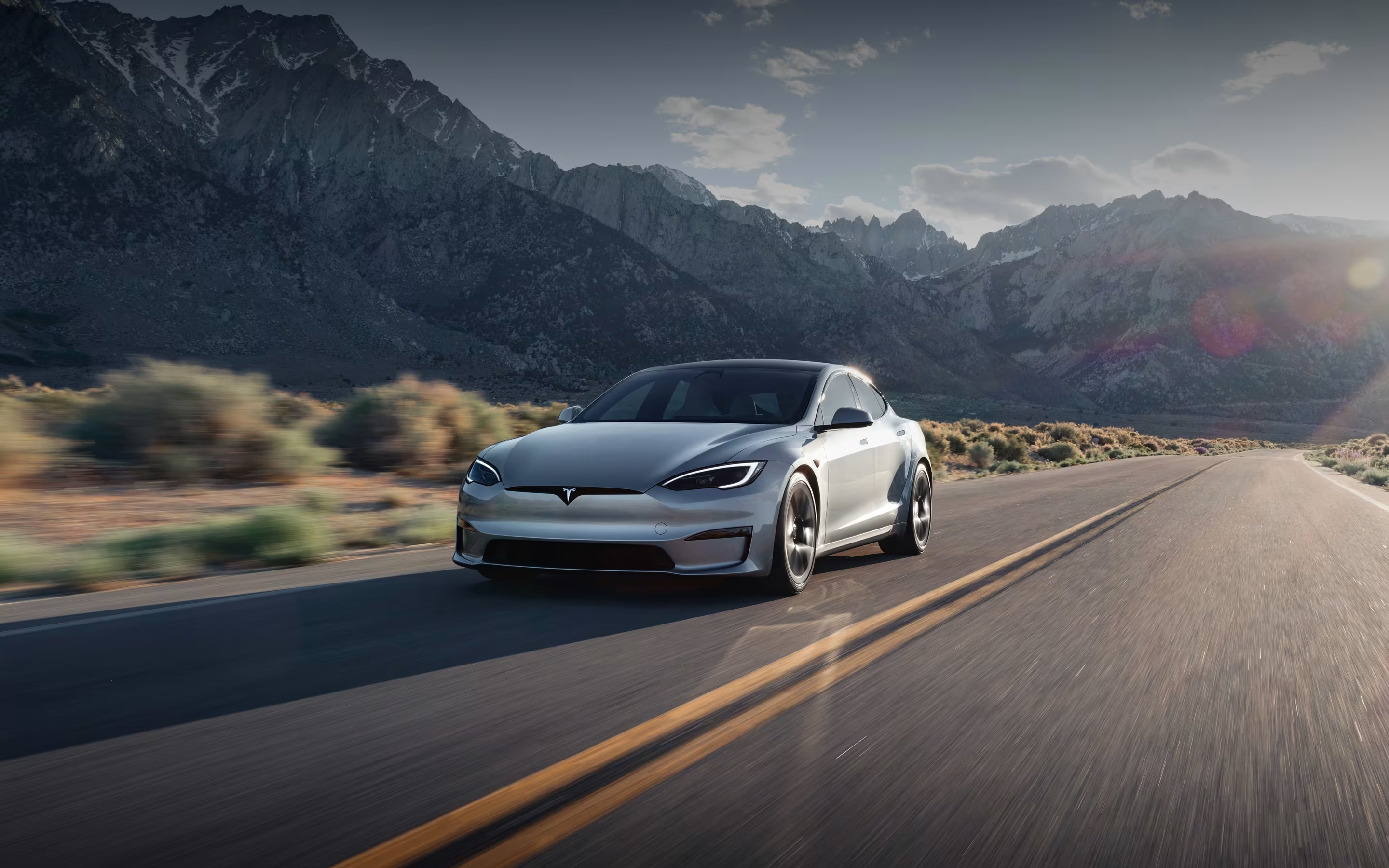 Илон Маск представил сразу три новые модели Tesla