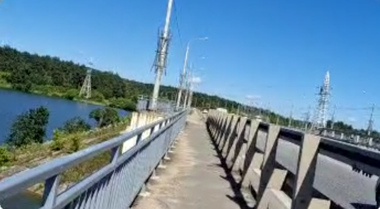 Новые ограждения на Яченском водохранилище в Калуге проверил губернатор области