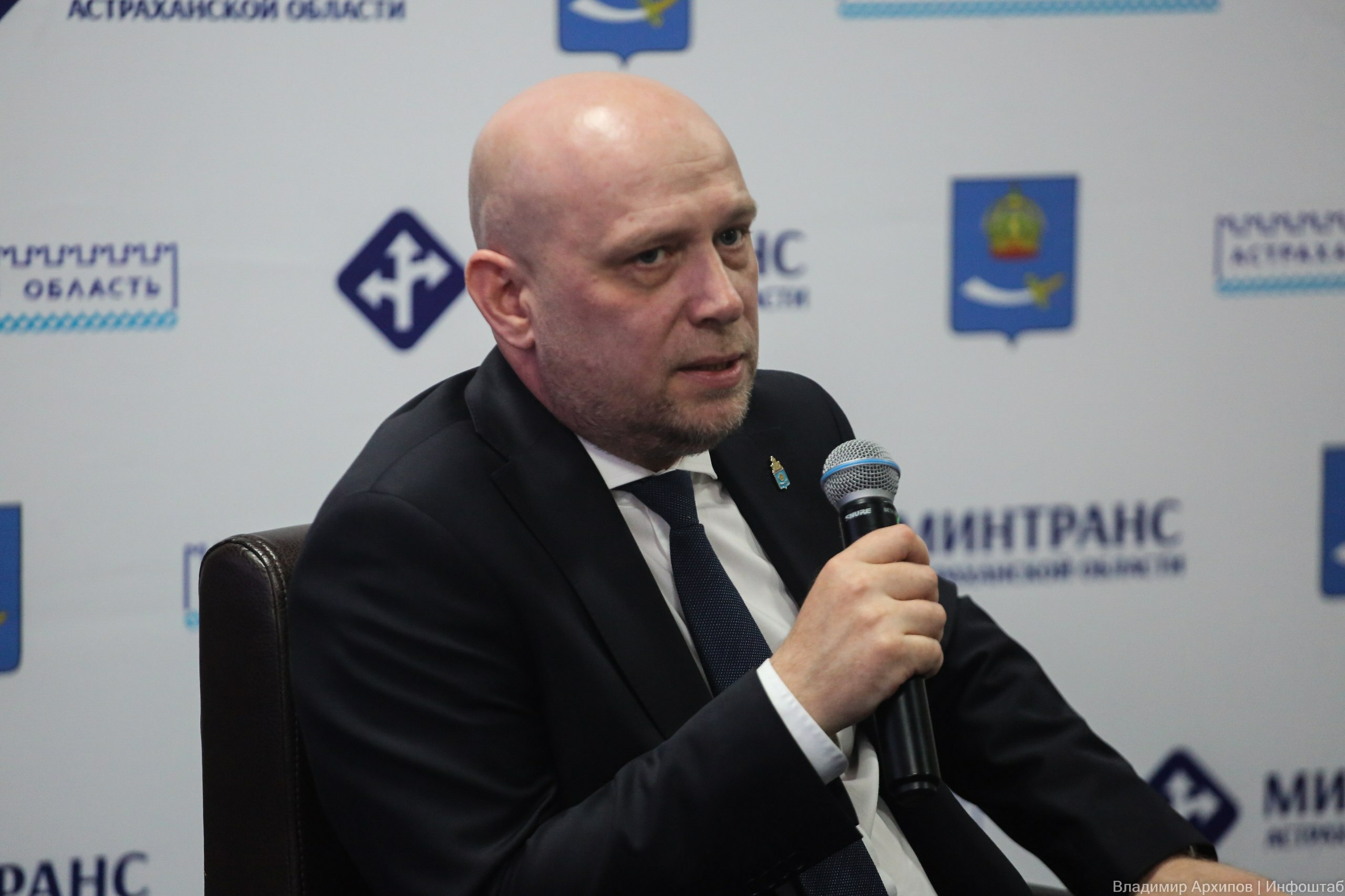 Глава астраханского минтранса ответил на вопросы Молодежного правительства