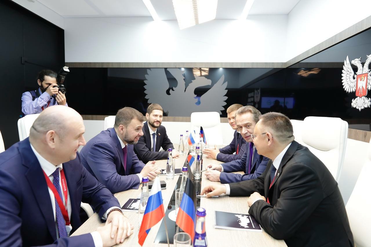 Волошин обсудил с главой Минстроя РФ перспективы развития строительной отрасли в ДНР