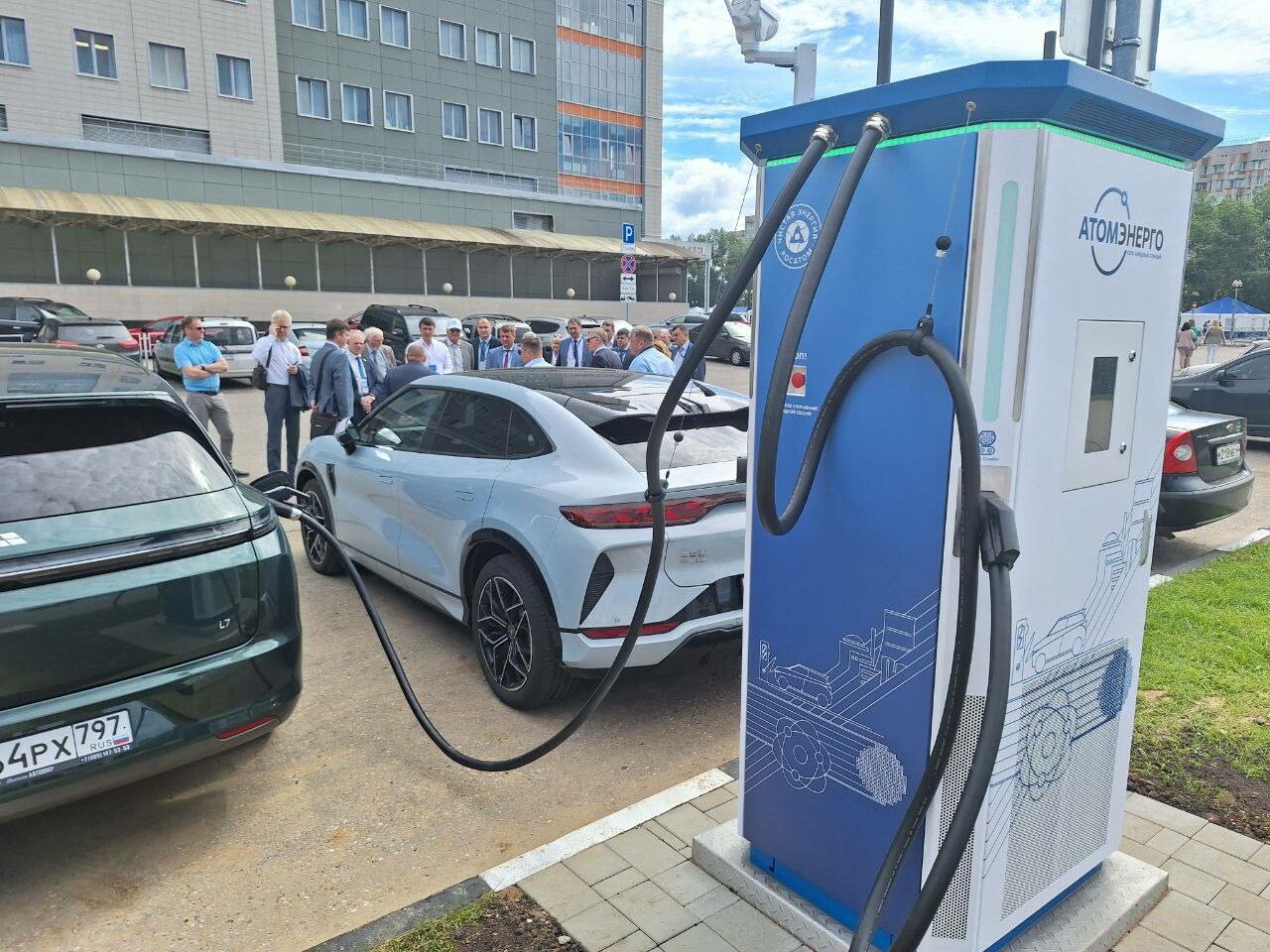 Четыре новые электрозарядные станции открыли в Обнинске