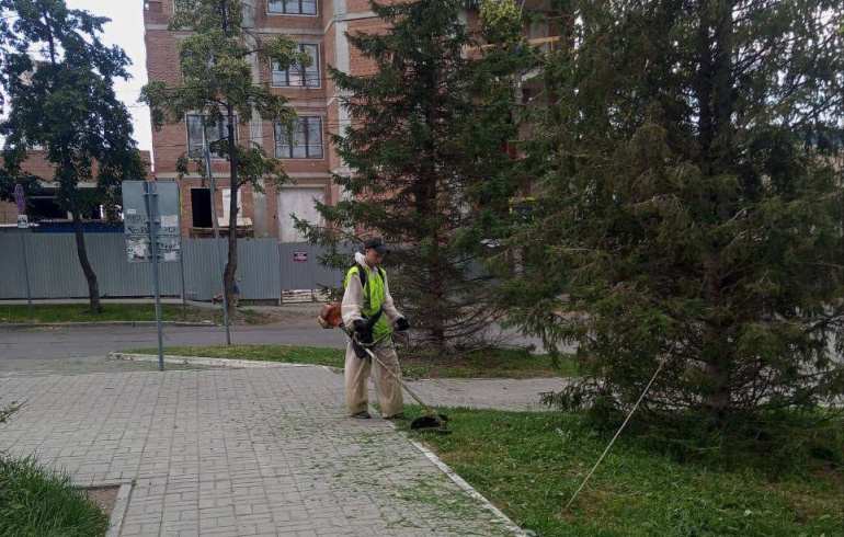 В Челябинске проходит масштабная уборка после ливня