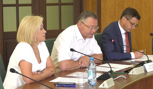 В Абакане обсудили законопроект о статусе столицы Хакасии