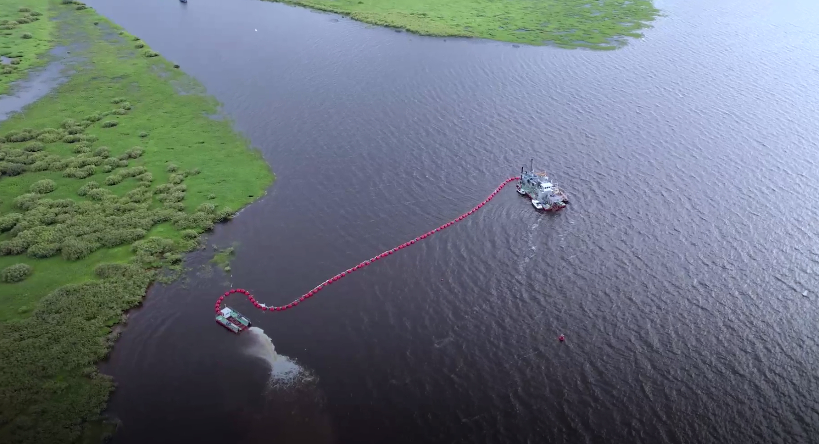 В Новгородской области начал работу Дноуглубительный снаряд