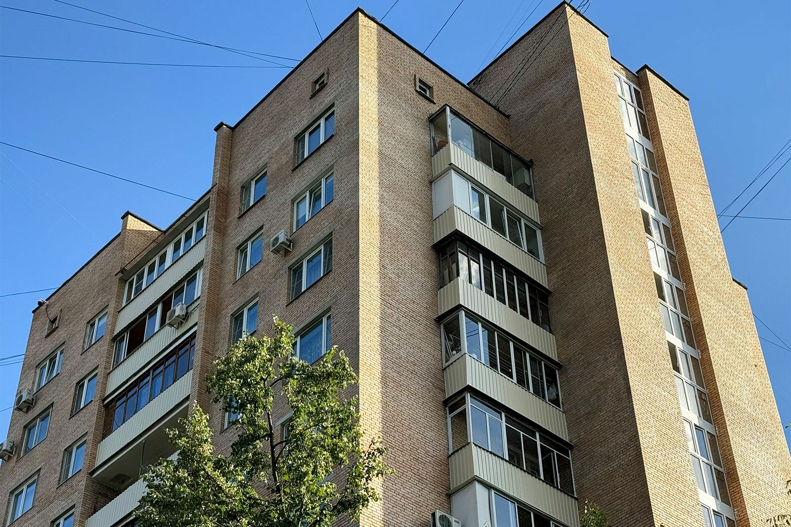 Фасады 350 домов отреставрируют в Москве по программе капремонта