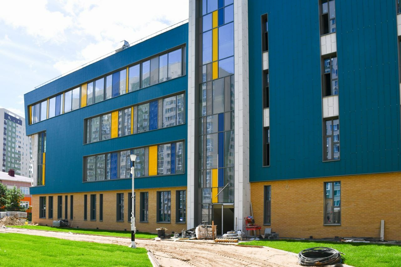 Готовность лицея в Омске составляет 80%