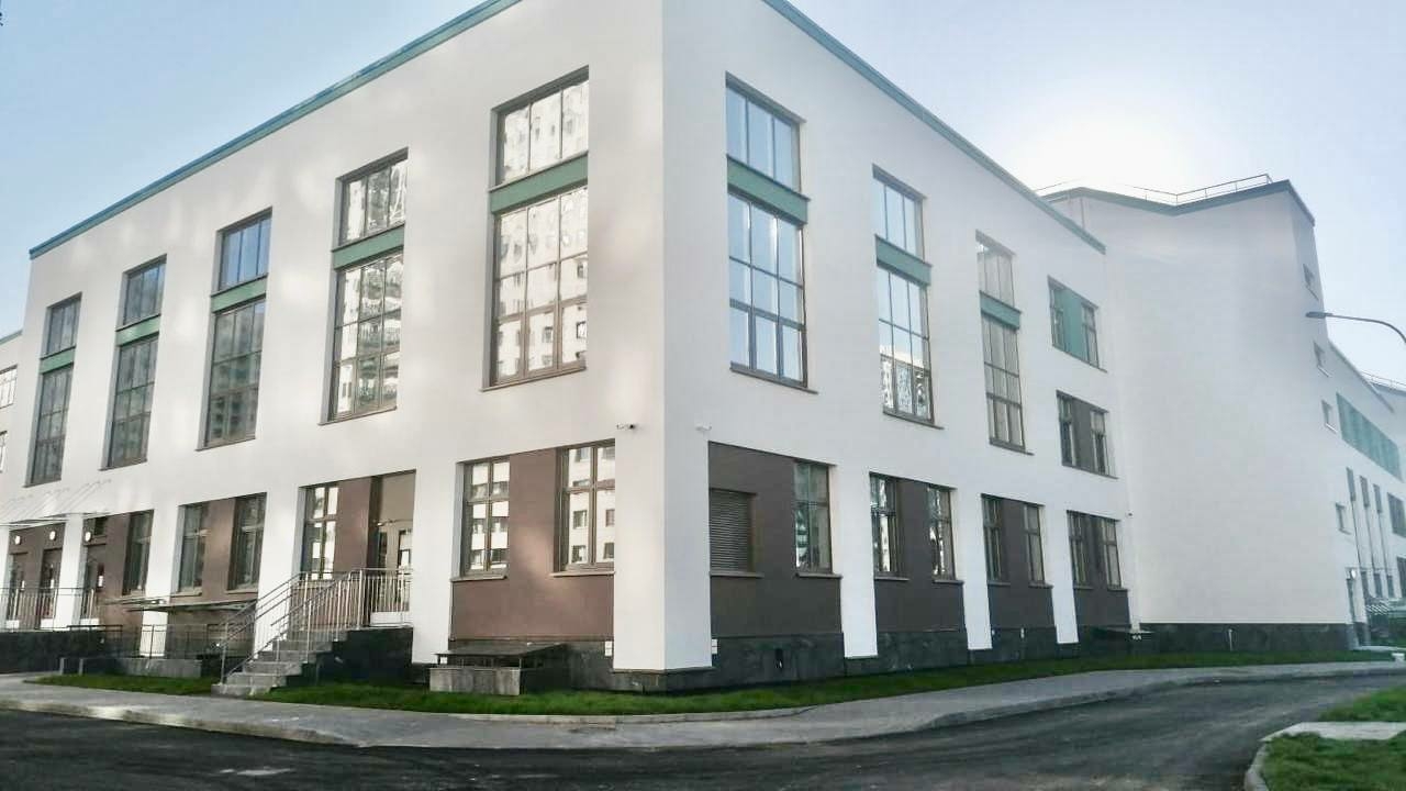 В Петербурге открылась школа на 825 мест