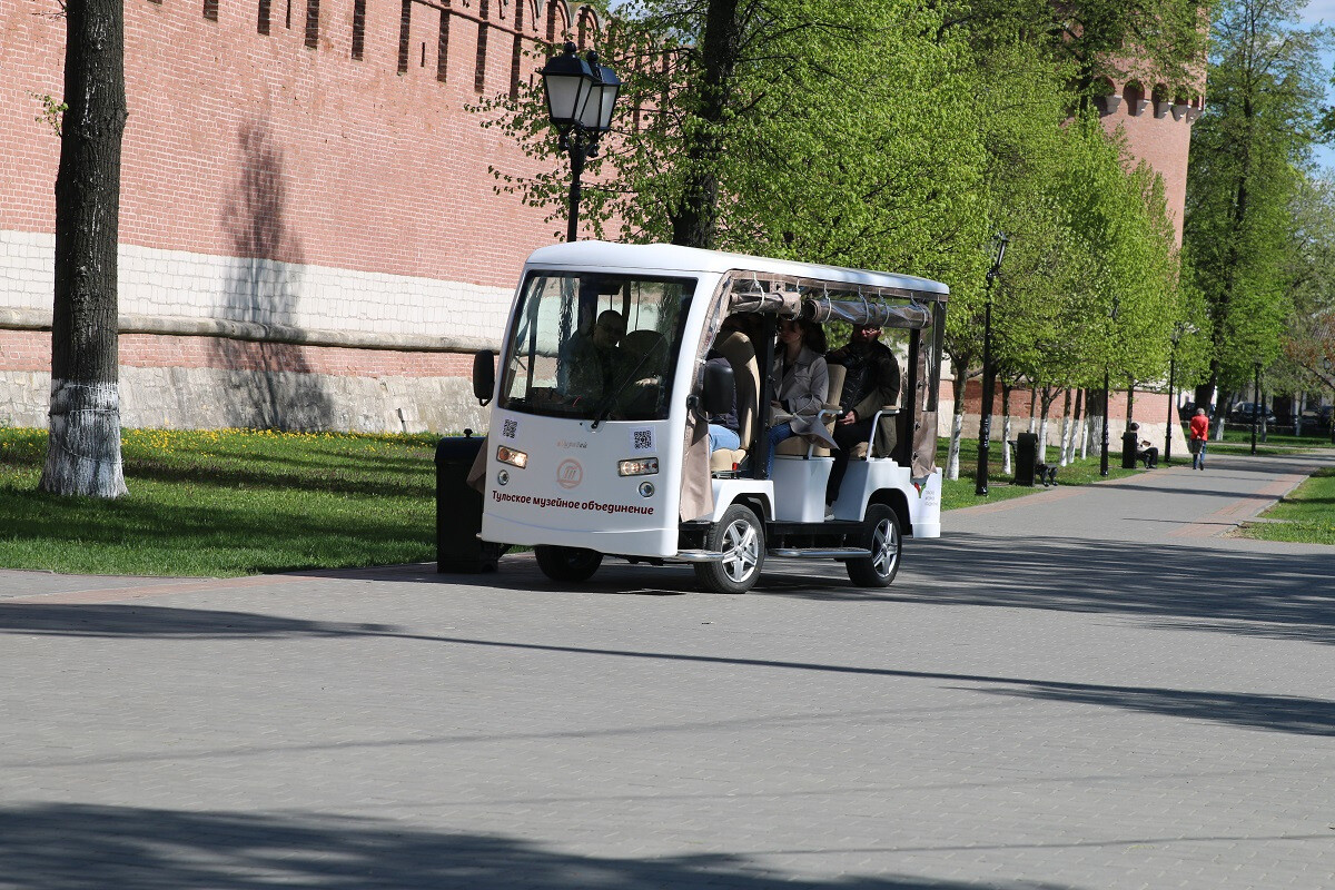На экскурсии на электромобиле «Муравей» приглашают в Туле