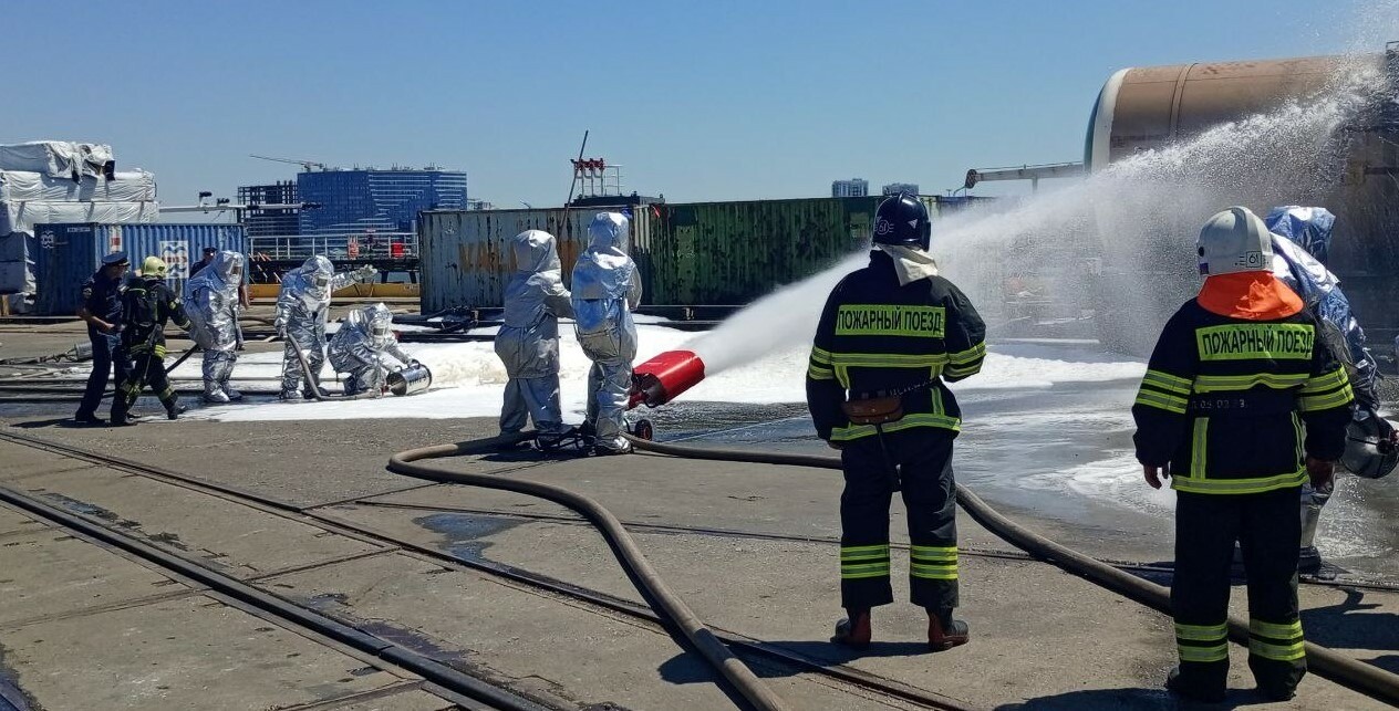 Пожарные поезда ПривЖД с начала года семь раз выезжали на тушение возгораний 