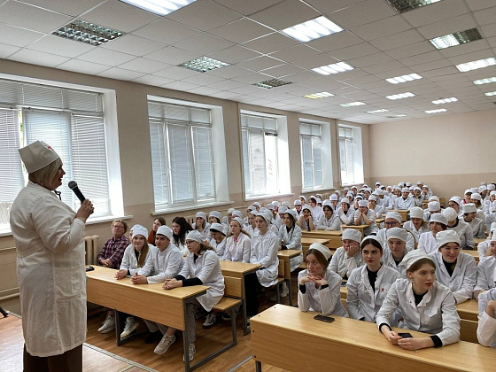 В Волгоградской области увеличили квоту на целевое обучение фельдшеров и медсестер 