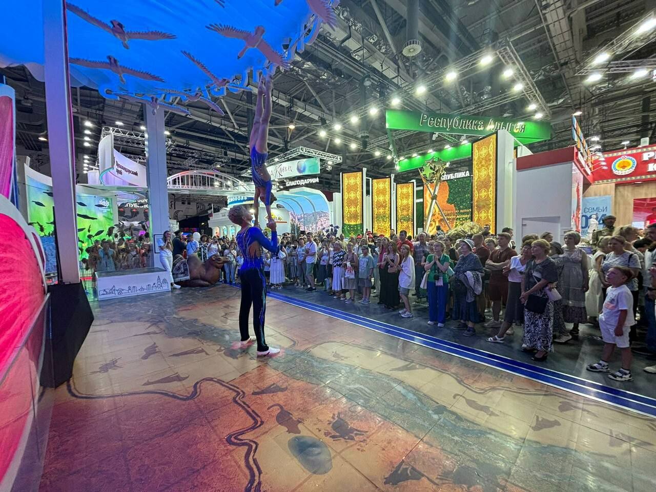 На выставке «Россия» астраханцы провели спортивный квиз