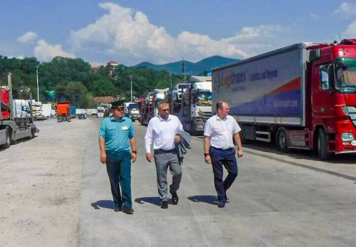 В порт Туапсе грузовики из Турции стали прибывать в два раза чаще