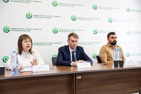 В Хакасии обсудили преимущества продажи древесины через организованные торги
