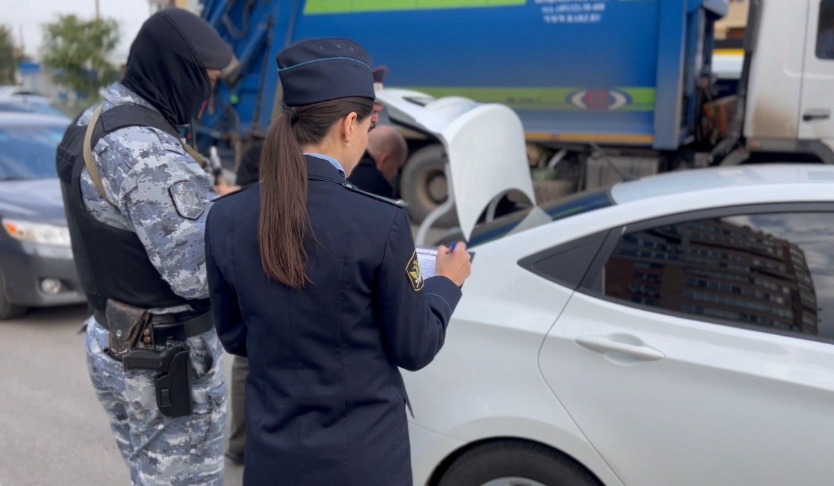 Астраханские автолюбители должны выплатить 185 тысяч рублей долгов 