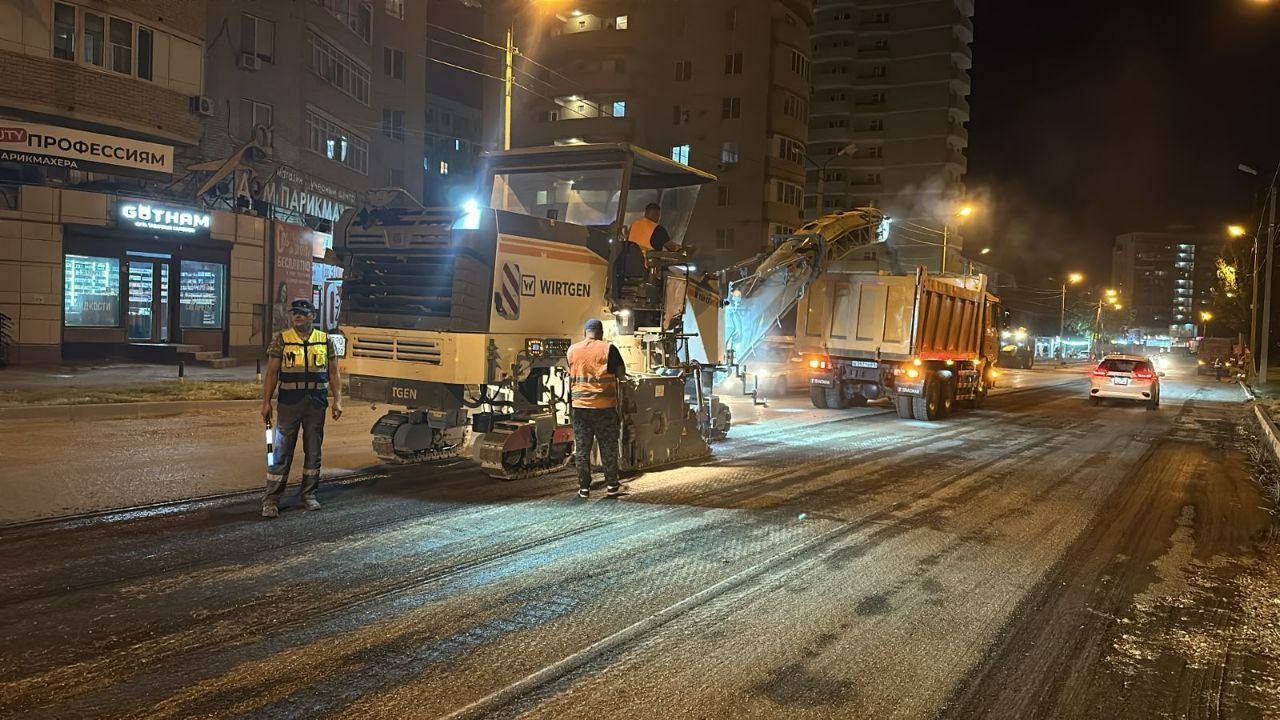 На проезде Воробьева в Астрахани стартовала фрезеровка старого асфальта 