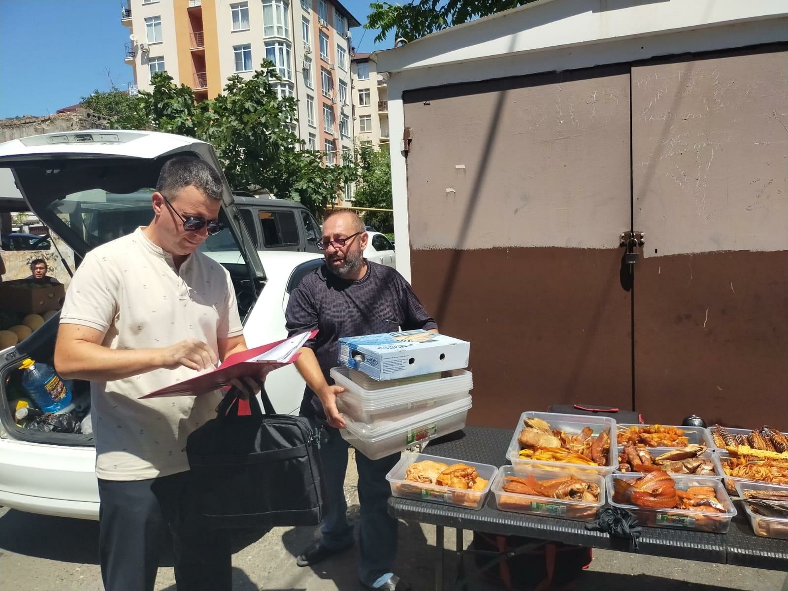 В Сочи с начала года пресекли 2500 фактов незаконной торговли 