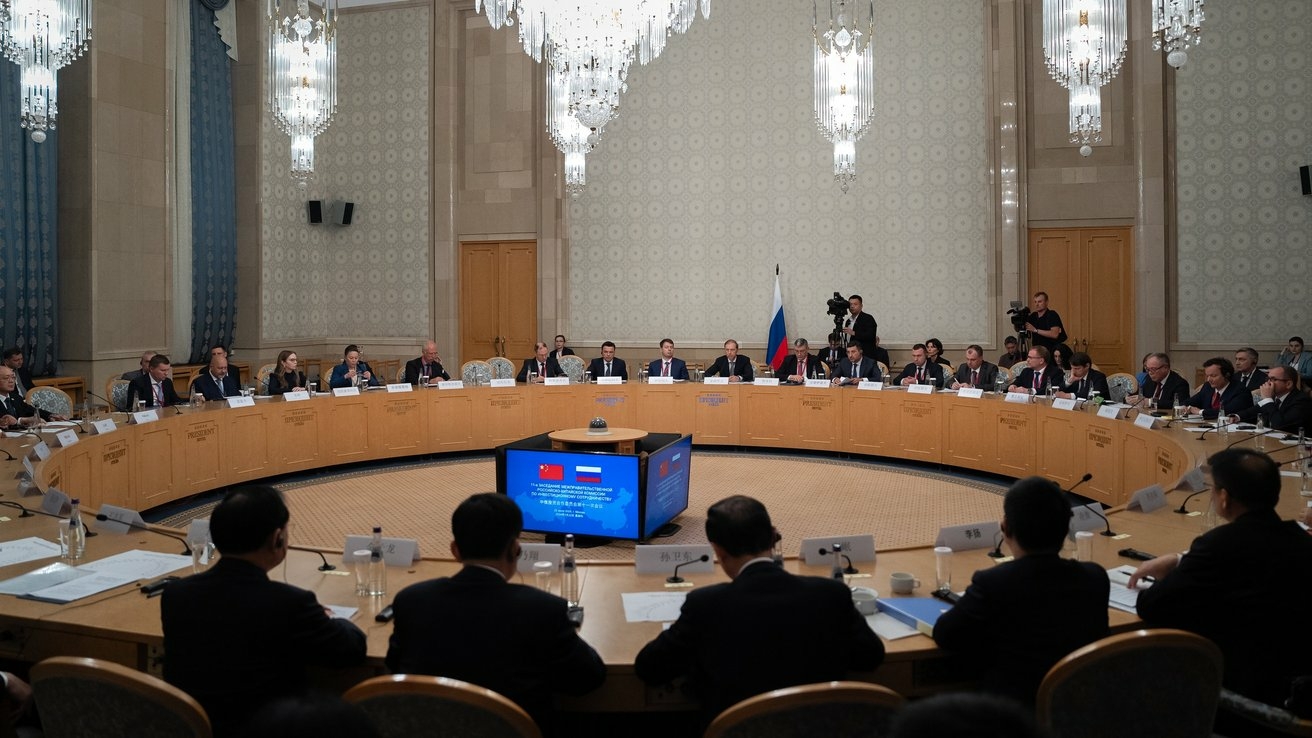 Денис Мантуров высоко оценил сотрудничество Астраханской области и Китая