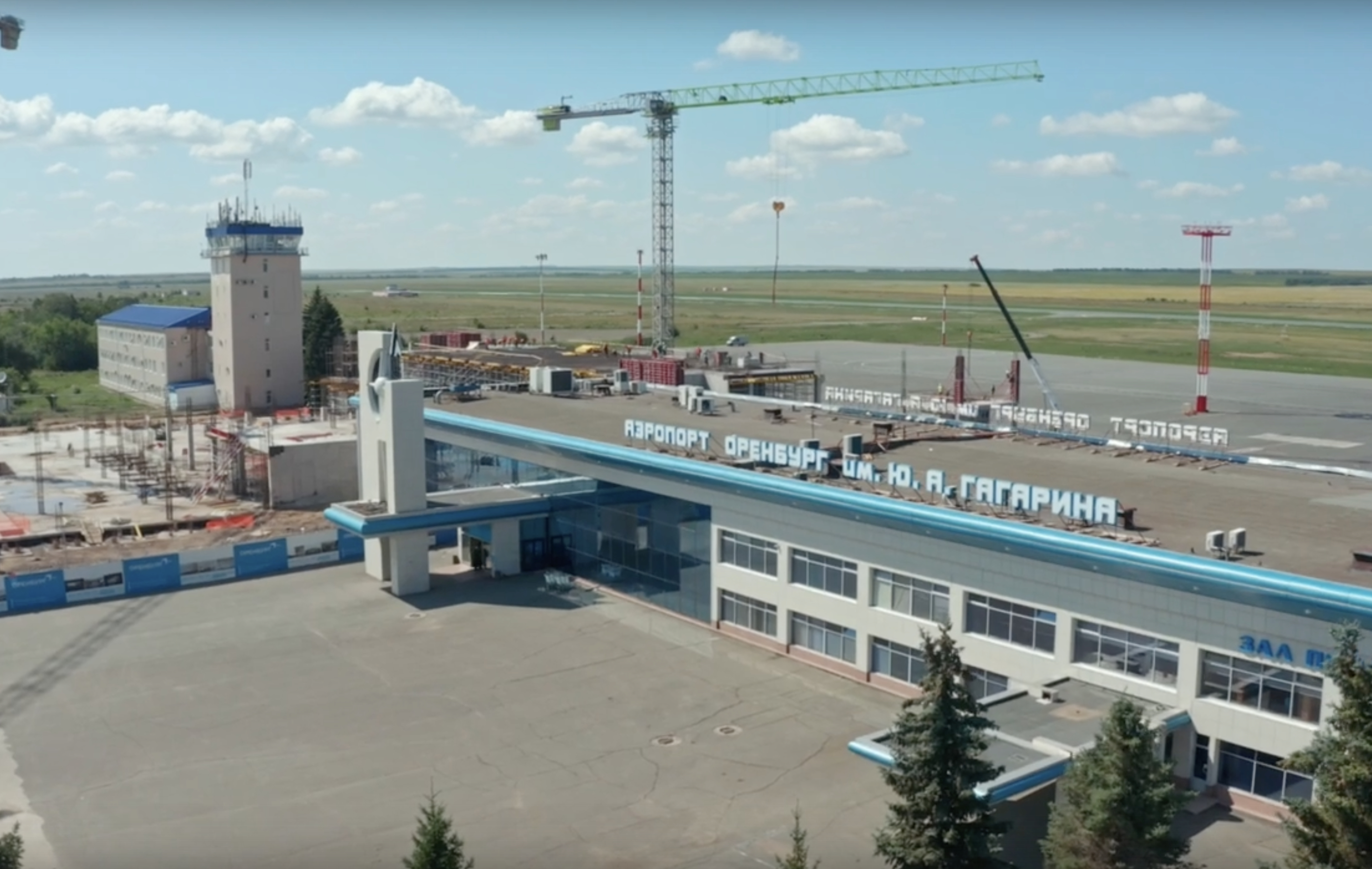 Рабочие приступили к строительству третьего этажа терминала аэропорта Оренбурга 