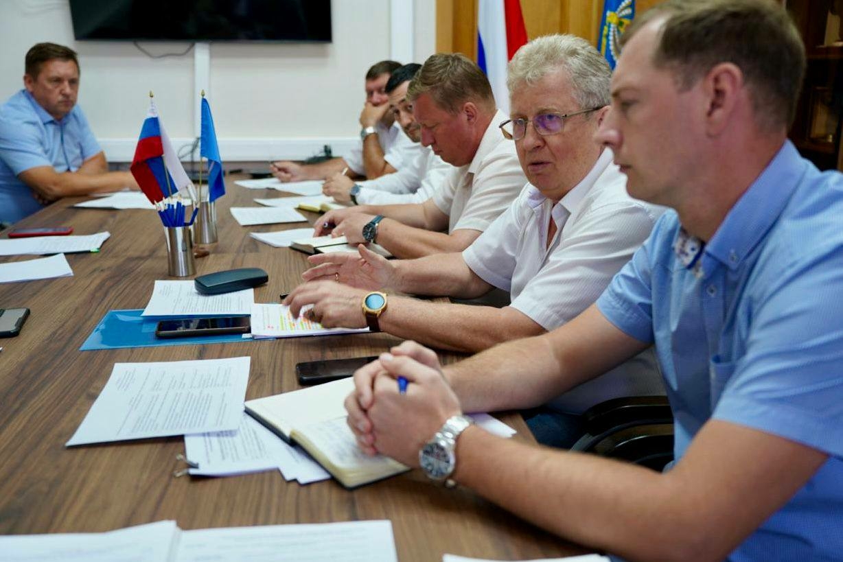 Энергокомпаниям поручили нормализовать подачу электричества в Астрахани