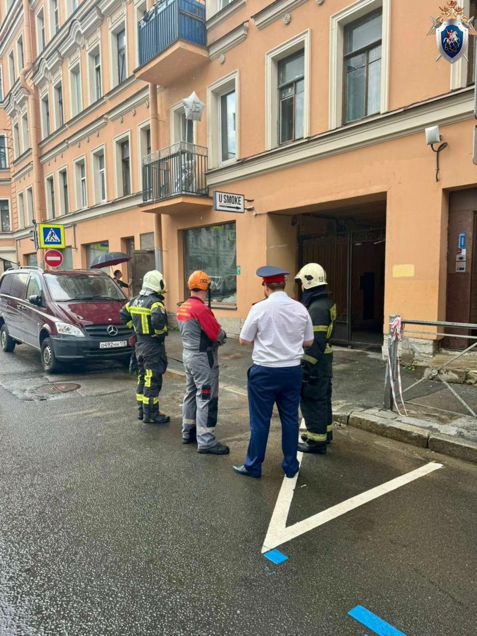 Эвакуированные из аварийного дома петербуржцы лишились постоянного места жительства