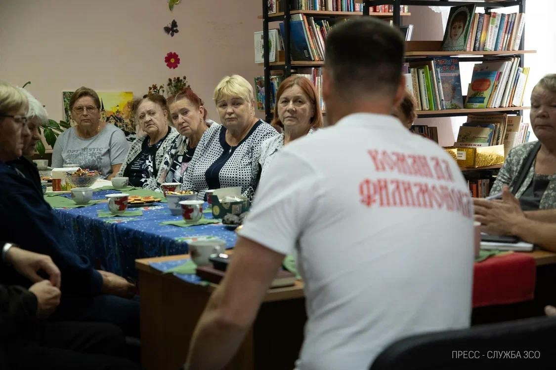 Жестянников встретился с волонтерами и меценатами Вологодской области