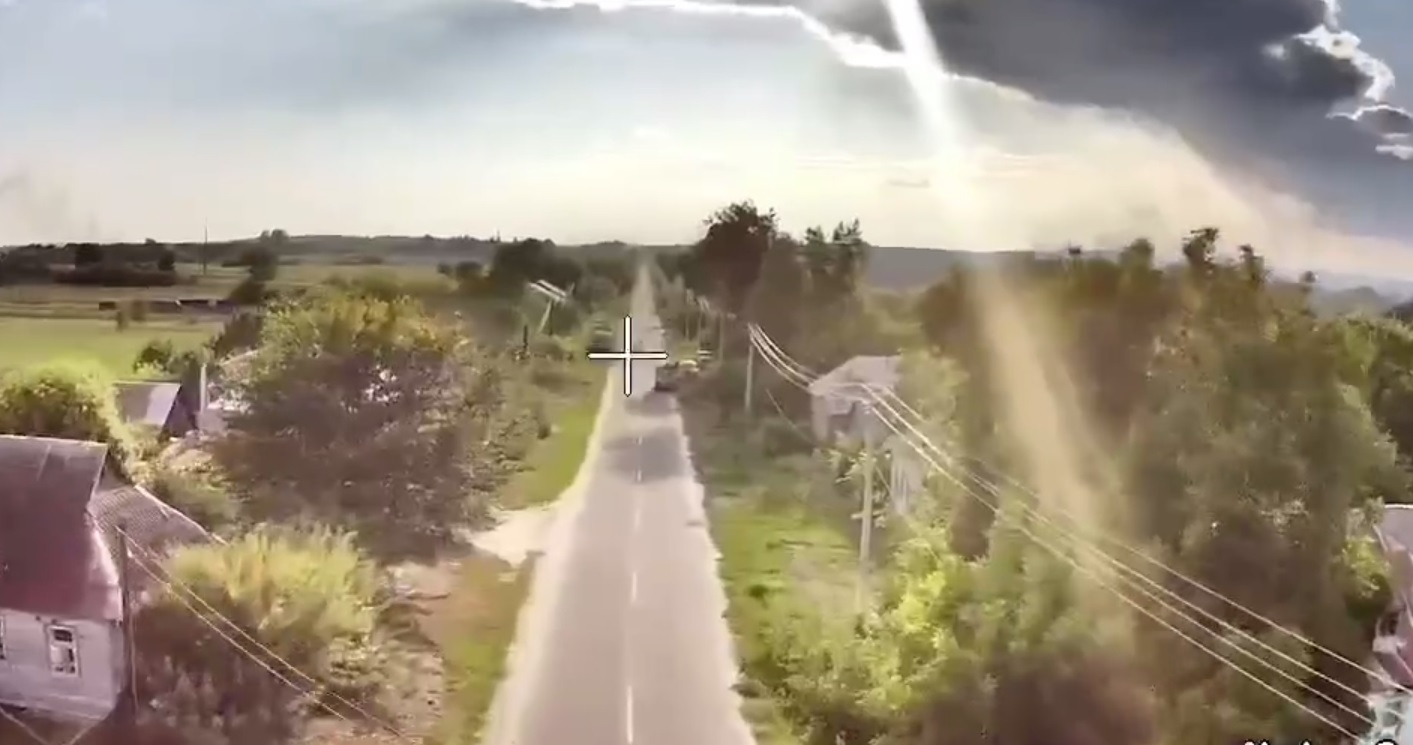 Никитин показал кадры работы новгородского дрона в Курской области