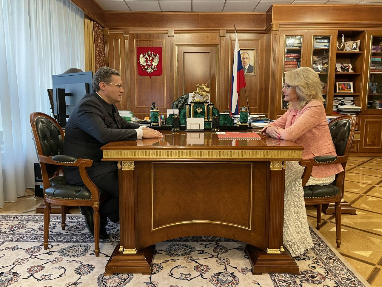 Филимонов обсудил с Голиковой вопросы социального развития Вологодчины
