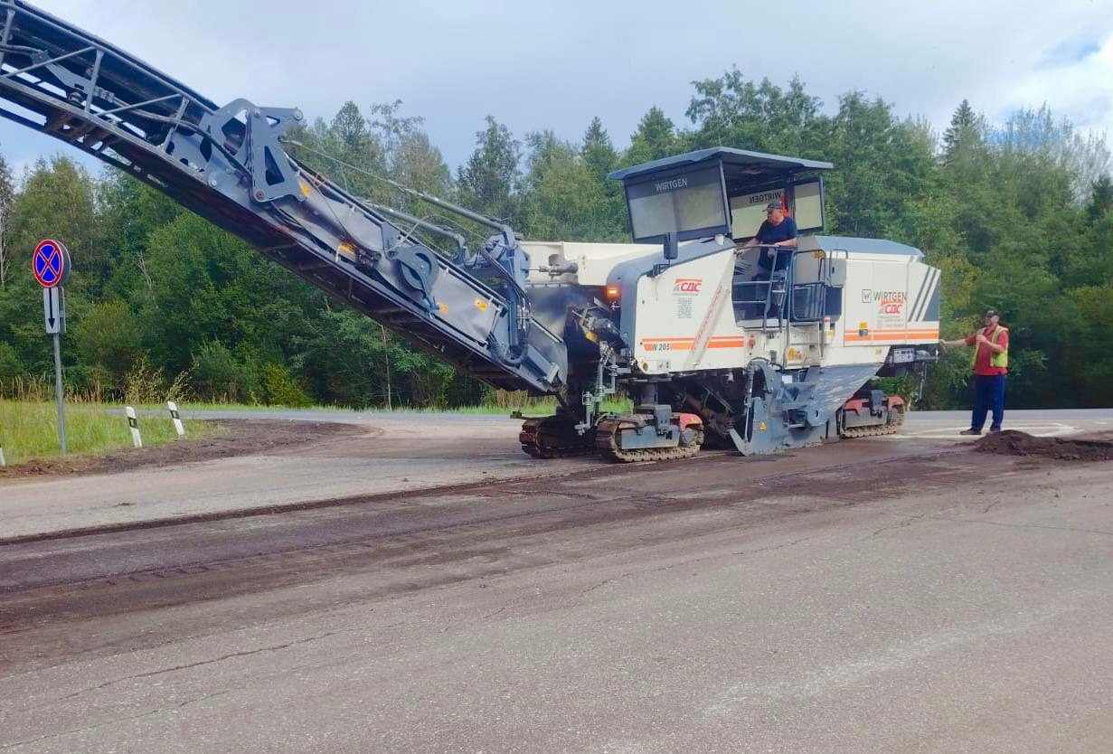 В Валдайском районе стартовал ремонт дороги к Иверскому монастырю