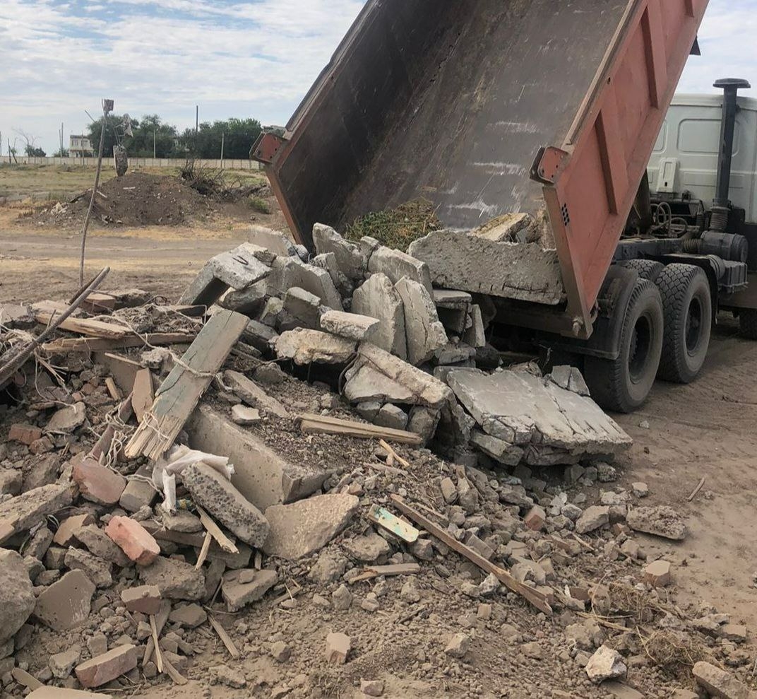 С начала года в Астраханской области выявлено более 40 случаев сброса на почву отходов с грузовиков 