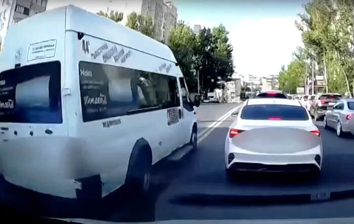 Нарушителя ПДД нашли астраханские полицейские с помощью социальных сетей