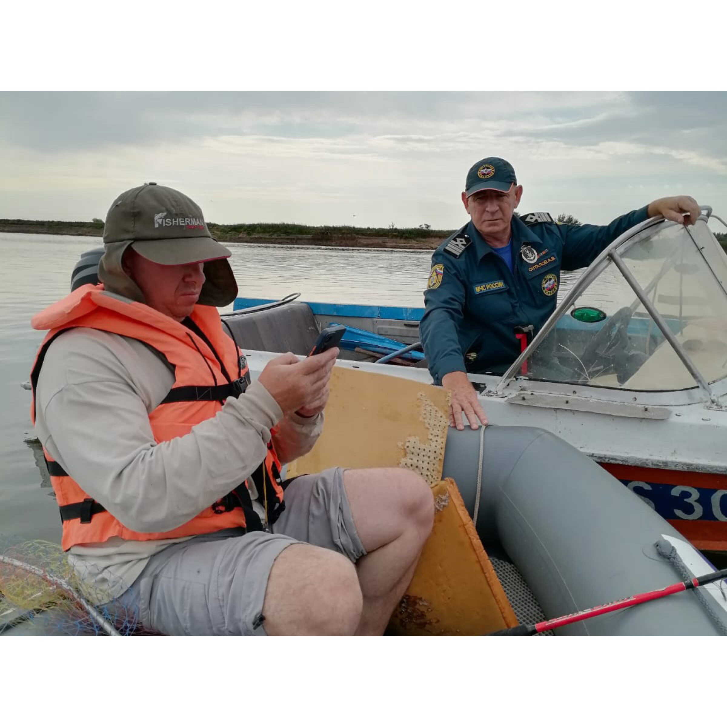 Спасатели Астраханской области провели профилактический рейд в акватории Волги