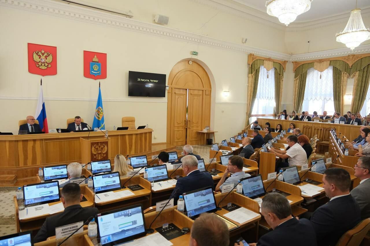 В Астраханской области жен и мужей погибших или пропавших без вести бойцов СВО освободят от транспортного налога