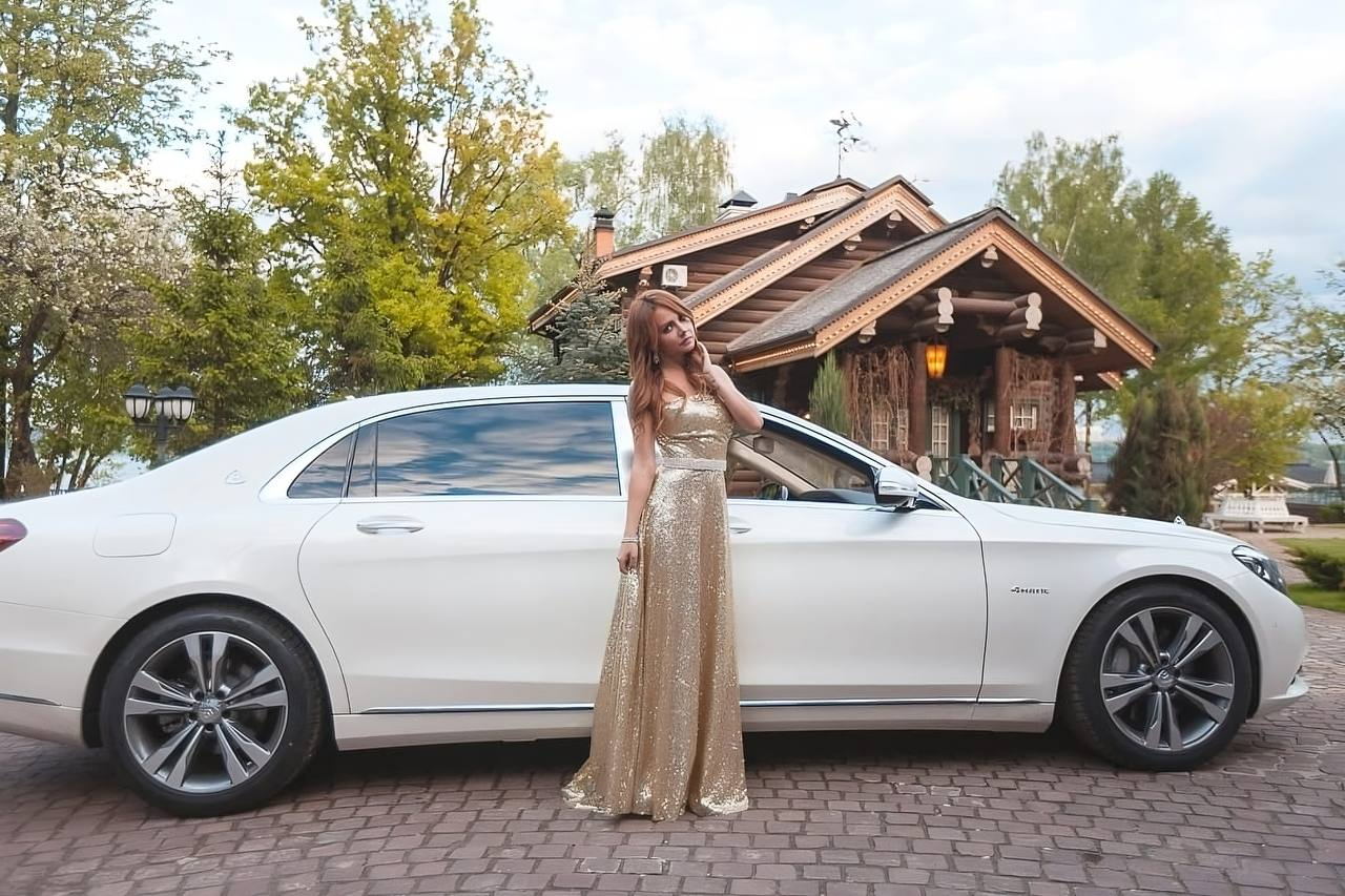 Автомобиль певицы МакSим выставлен на благотворительный аукцион на Авито