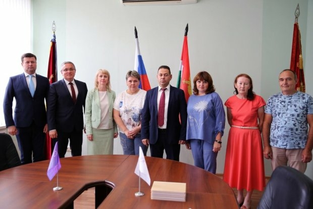 Глава Калуги поздравил работников электромеханического завода с юбилеем