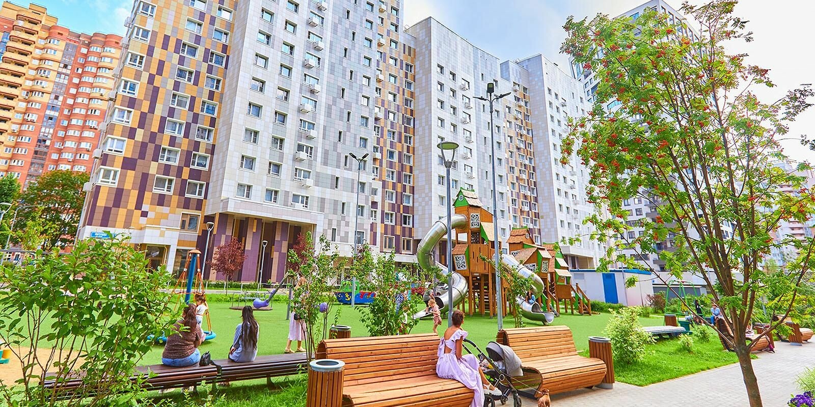 Более 300 новых домов построили в Москве с начала программы реновации