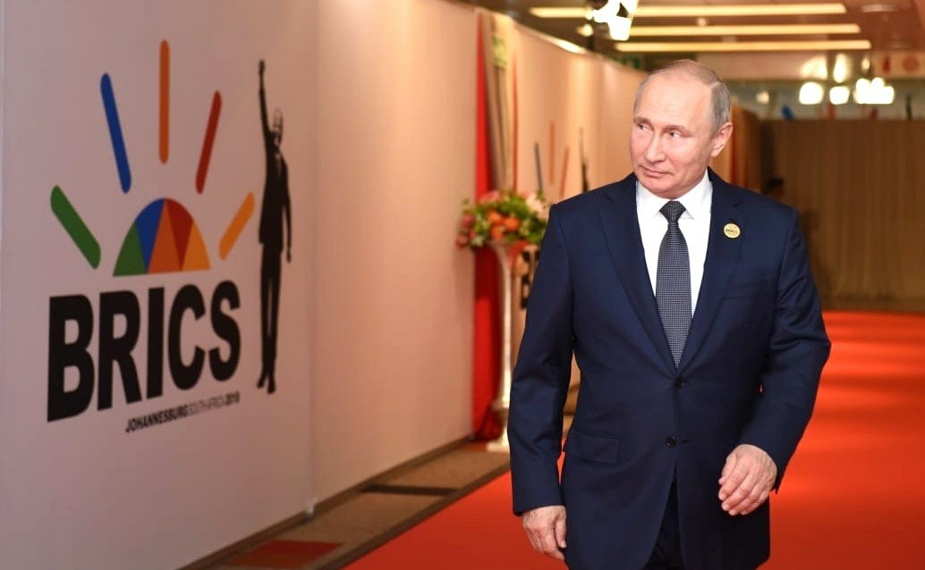 «Трамп угрожает наказать БРИКС за отказ от доллара»: в Германии удивились ответу России и ее партнеров