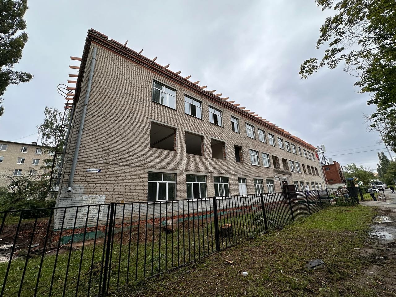 В Новокузнецке затопило гимназию №59 во время ремонта