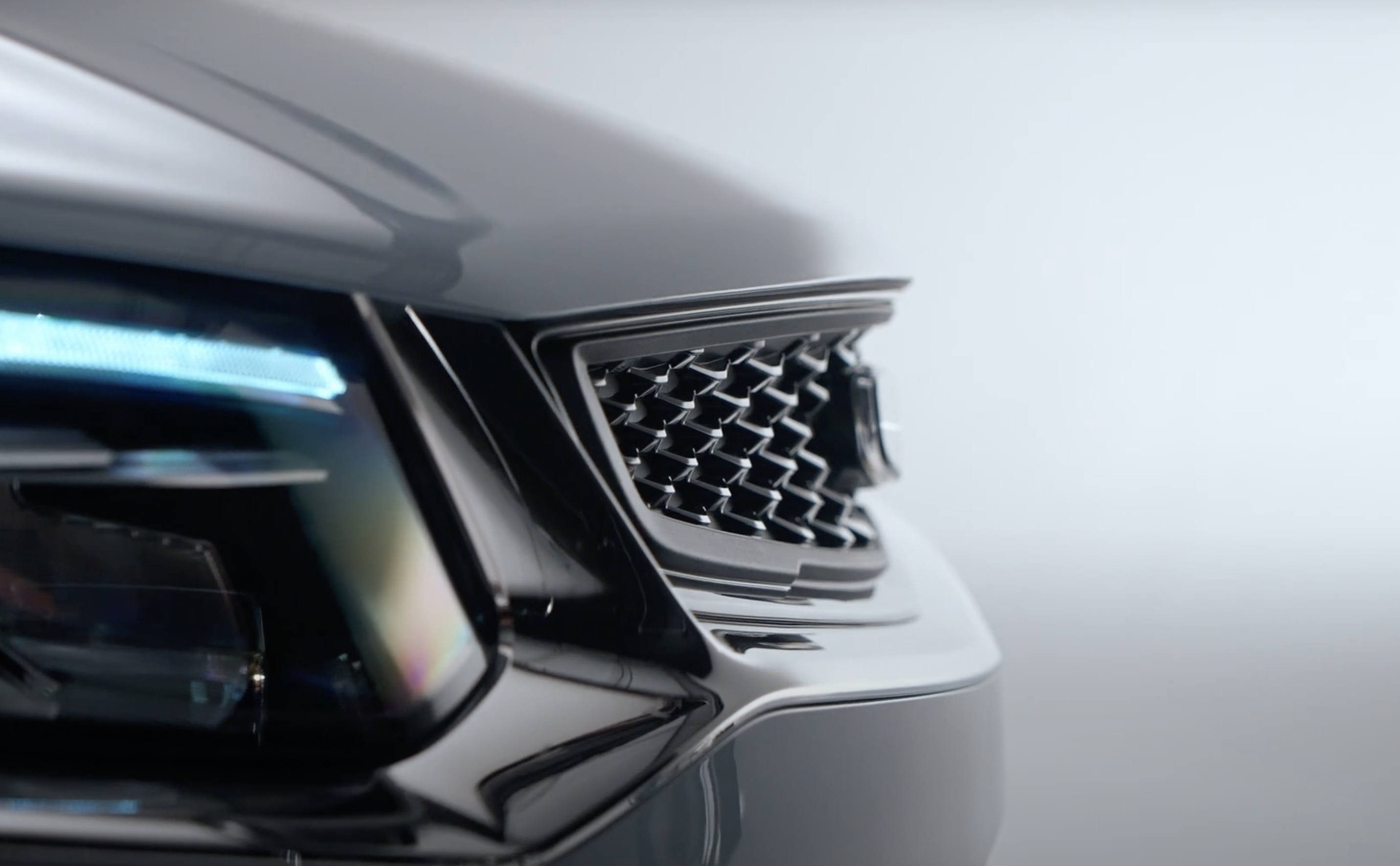 Авито Авто: Geely Monjaro стал востребованным автомобилем в Петербурге и Ленобласти