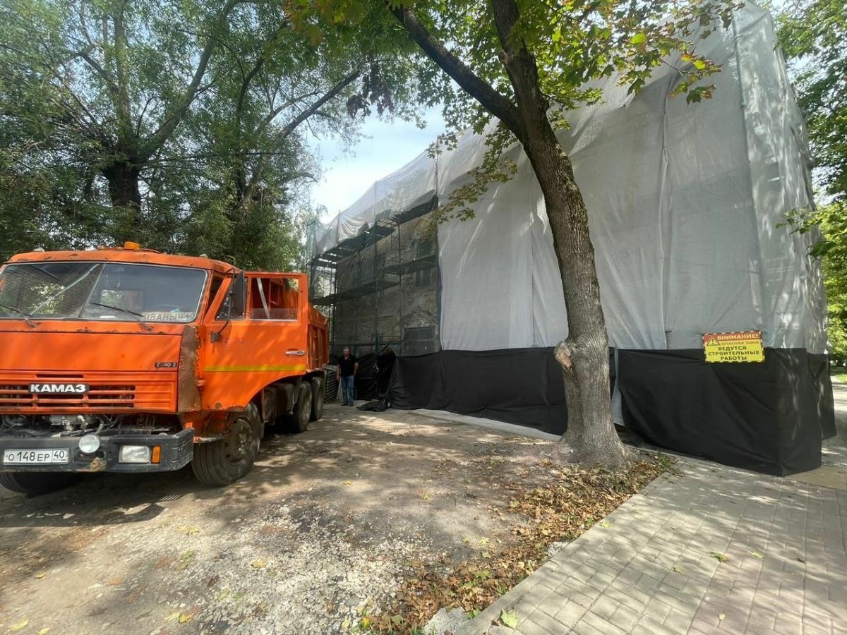 В Калуге стартовал капремонт памятника начала 19 столетия «Дом Угрюмовых»
