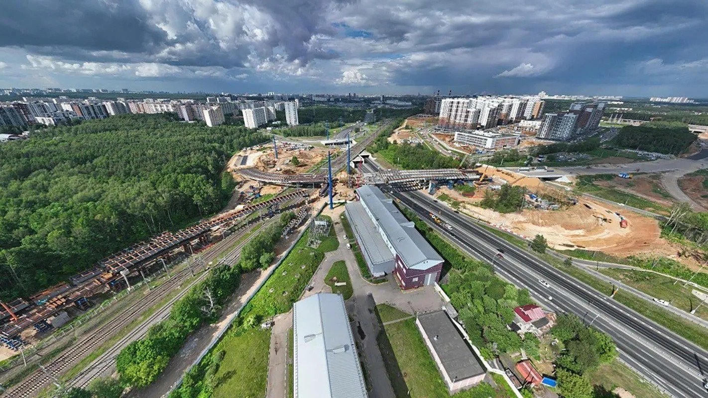 Готовность автомобильного моста через реку Битцу достигла 90%