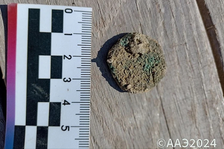 Археологи обнаружили 25 редких боспорских монет в Крыму