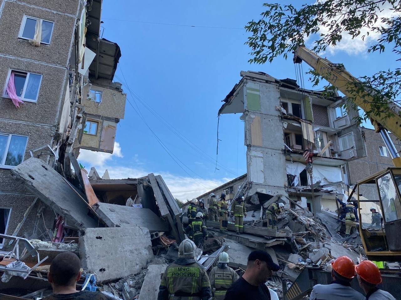 Жилой дом обрушился в Нижнем Тагиле: есть пострадавшие