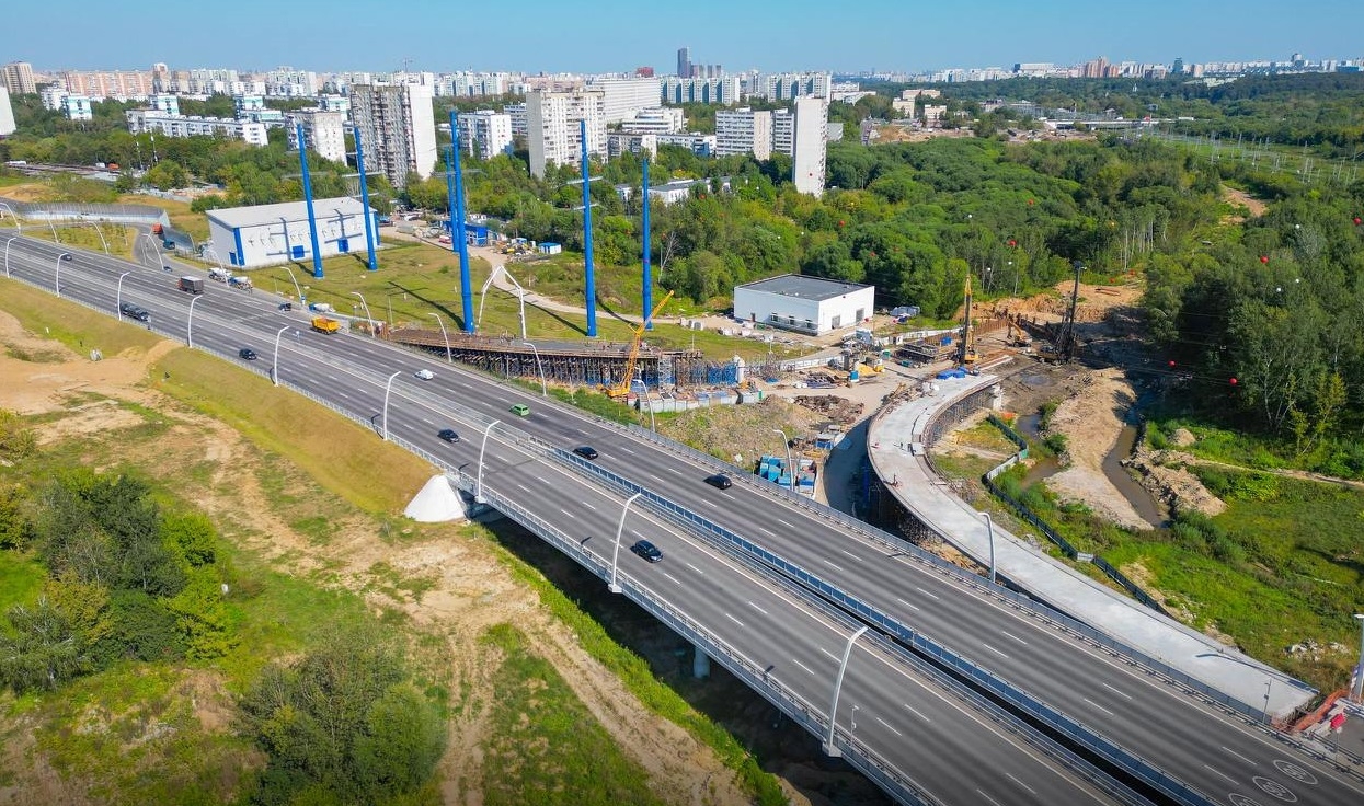 Дороги Москвы продолжают развиваться