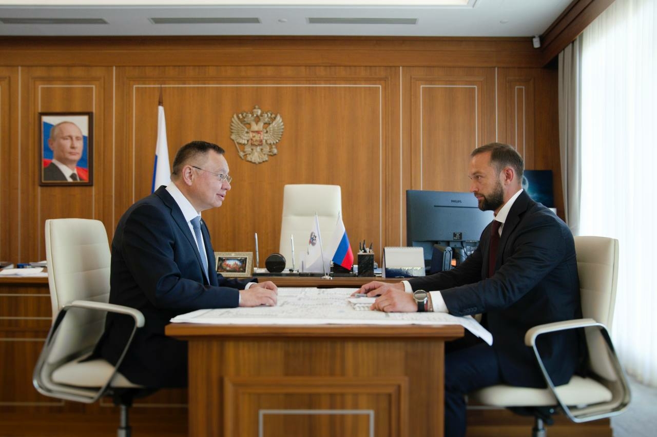 Глава Минстроя РФ провел рабочую встречу с Мордвиновым