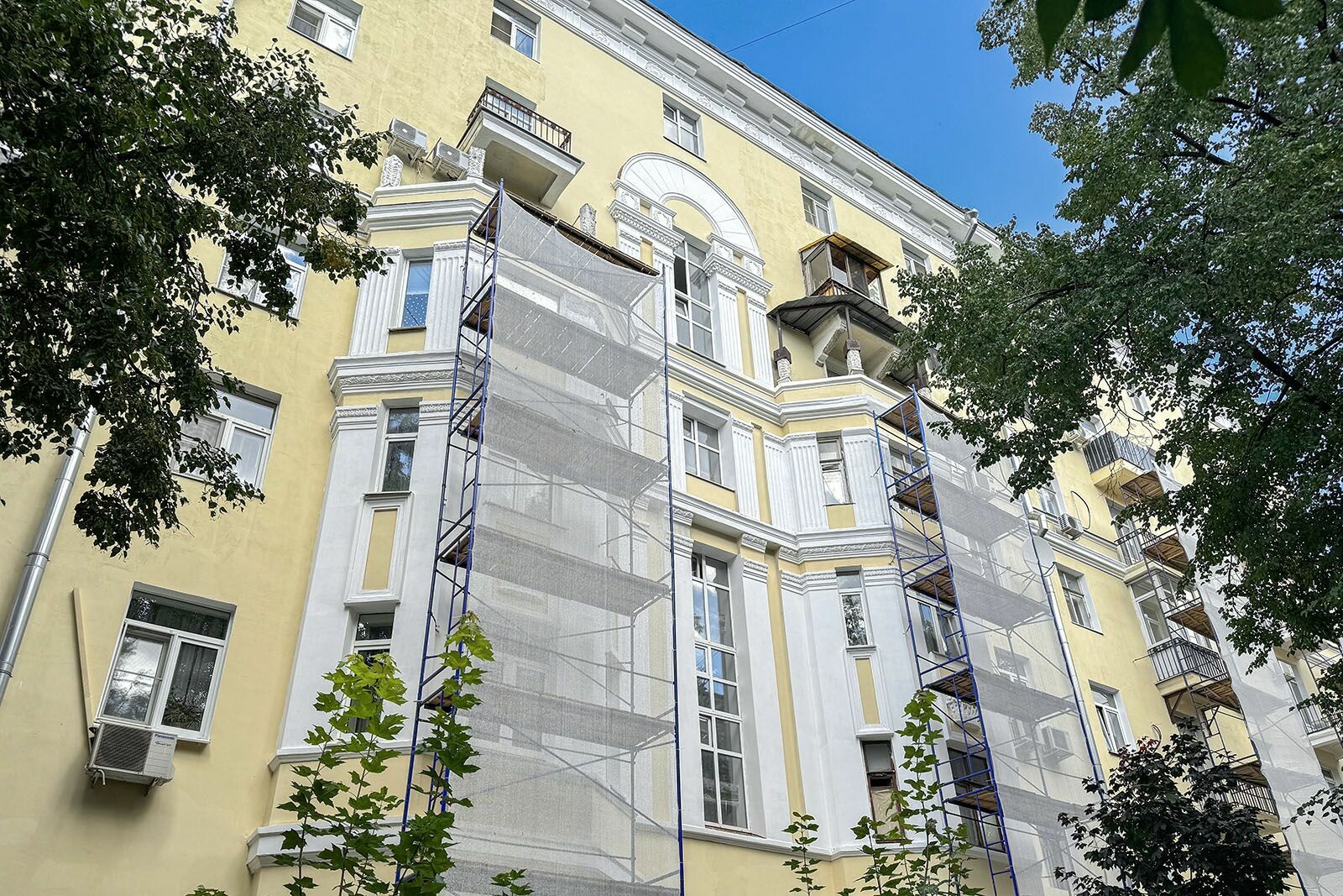 До конца года в Москве отреставрируют более 40 домов с эркерами