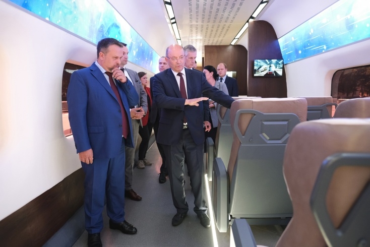 В Великом Новгороде представили макет первого в России высокоскоростного поезда «Белый Кречет»